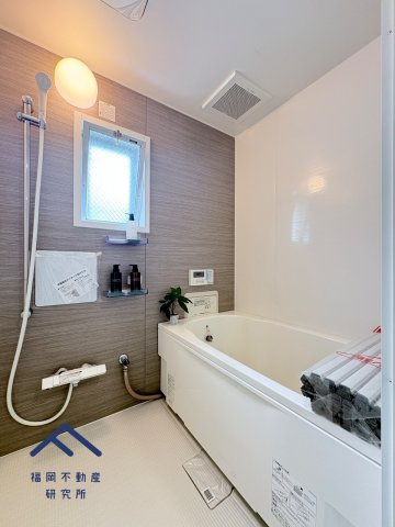 エメラルドマンション生の松原の浴室