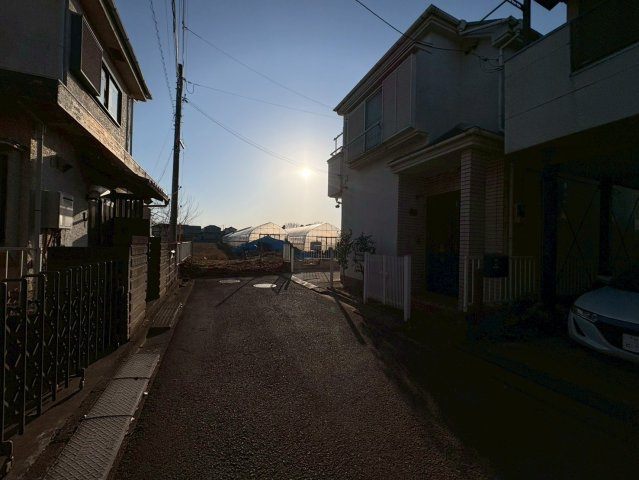 川越市今福　建築条件なし売地　東武東上線『新河岸駅』徒歩19分　【福原小学区】の前面道路含む現地写真