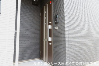 【玄関】 | ホグワーツＡ | ゆったりとした玄関です