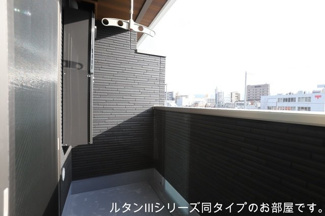 【バルコニー】 | ホグワーツＡ | 開放的で明るい空間を演出してくれるバルコニーです