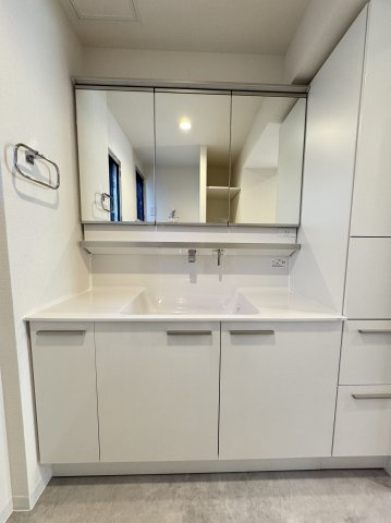 サンビューハイツ高輪台の独立洗面台