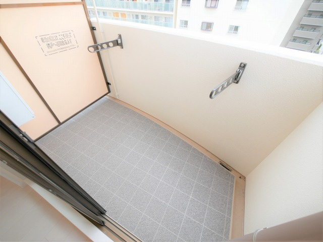 大阪市東成区中本４丁目の賃貸マンションのバルコニー