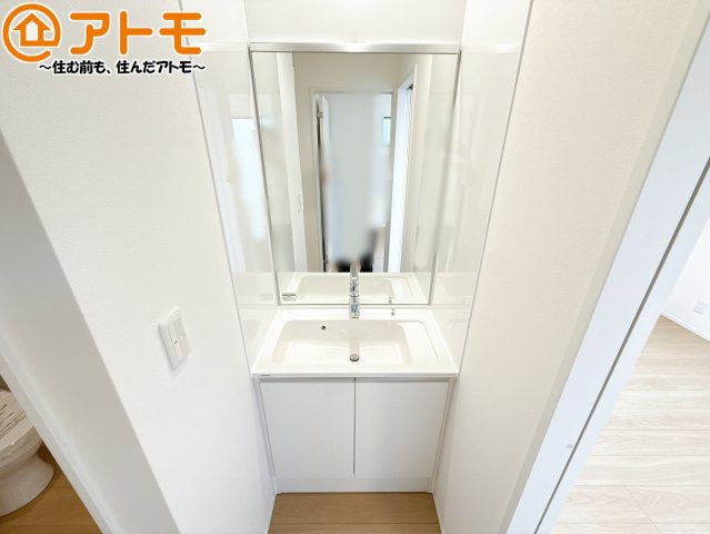 【独立洗面台】 | 葵区羽鳥4　新築戸建　A区画 | 二台の洗面台は朝の時間もスムーズになります♪