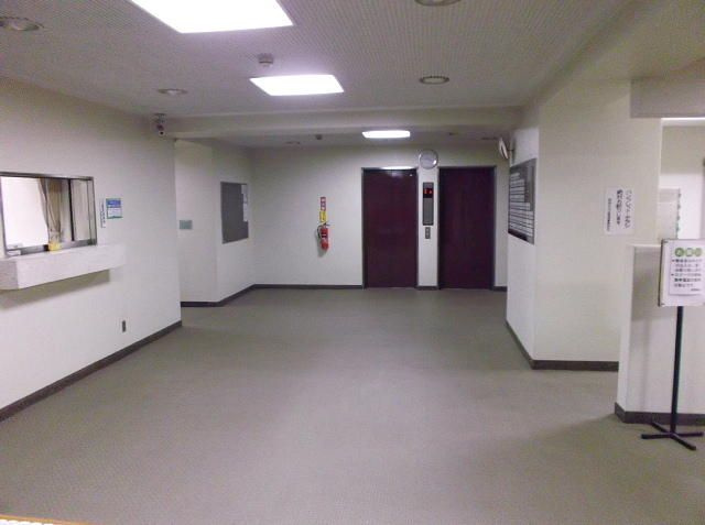 東建ニューハイツ九段のエントランス