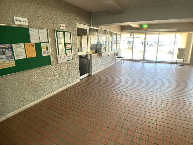 六実マンションのエントランス|エントランス