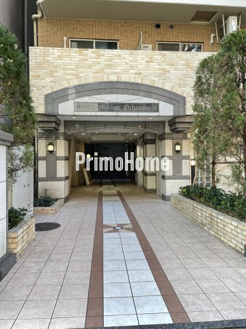 サンテミリオンお茶の水のエントランス