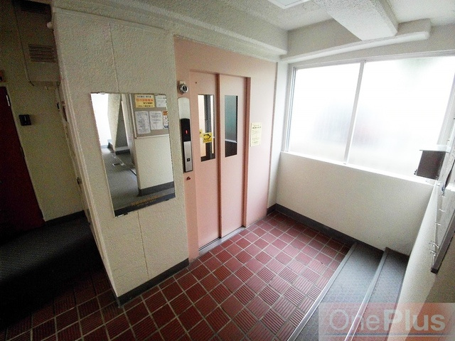 神戸市東灘区本山南町９丁目の賃貸マンションのロビー