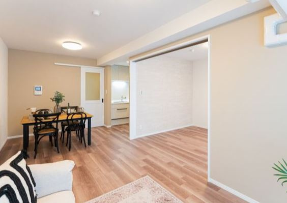 ライオンズマンション八戸ノ里 弐番館 の居間・リビング