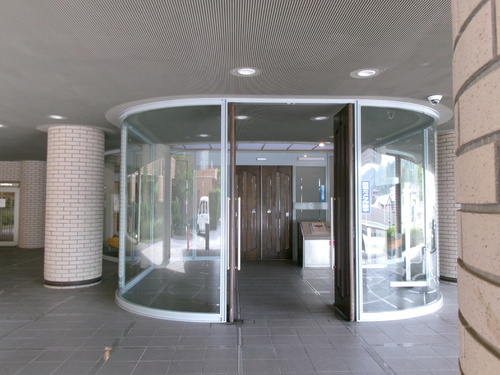 ライオンズヒルズ高知のエントランス|エントランス：エントランス（前回募集時撮影2024/7）     （2024年7月撮影）