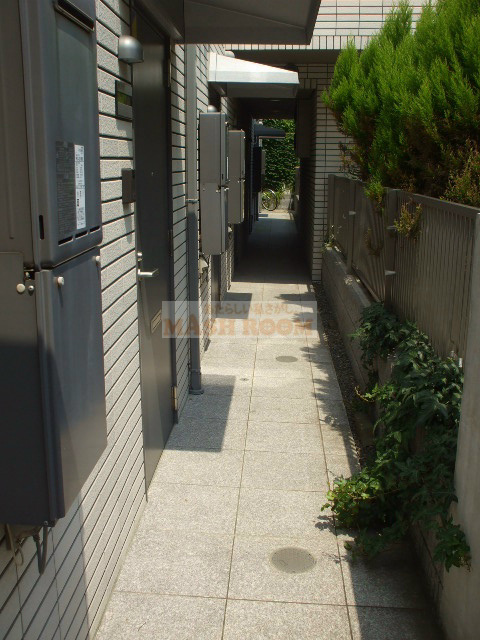 サンコート弥生のエントランス