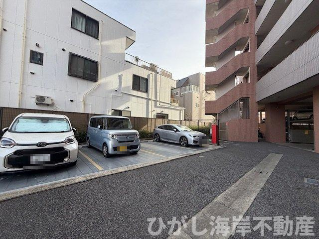 プリムローズ平塚の駐車場|敷地内駐車場