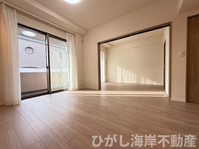 プリムローズ平塚の居間・リビング|新規リフォーム完了！　12.1帖　LDK