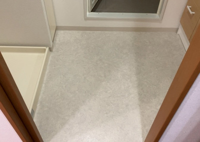 【脱衣所】 | タウンズ八王子パークリッジ | 洗面脱衣所は「体を綺麗に整える場所」という目的と役割を持っています。そして便利で使い勝手のいい「体を綺麗に整える場所」にするためには、配置や動線、照明や収納計画をしっかりと検討しておく必要があります。