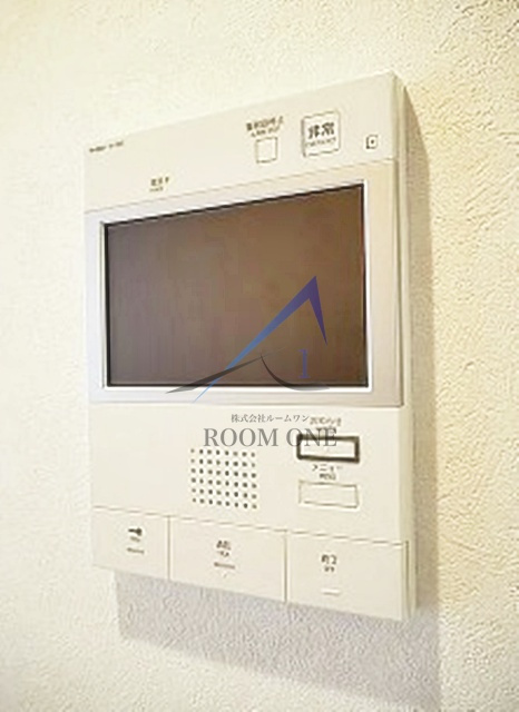 ルーブル大島参番館のセキュリティ|モニター付きインターホンです。