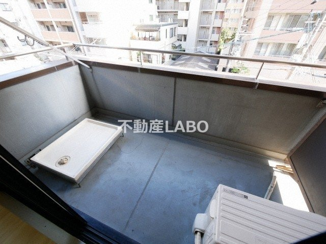 プリムローズのバルコニー