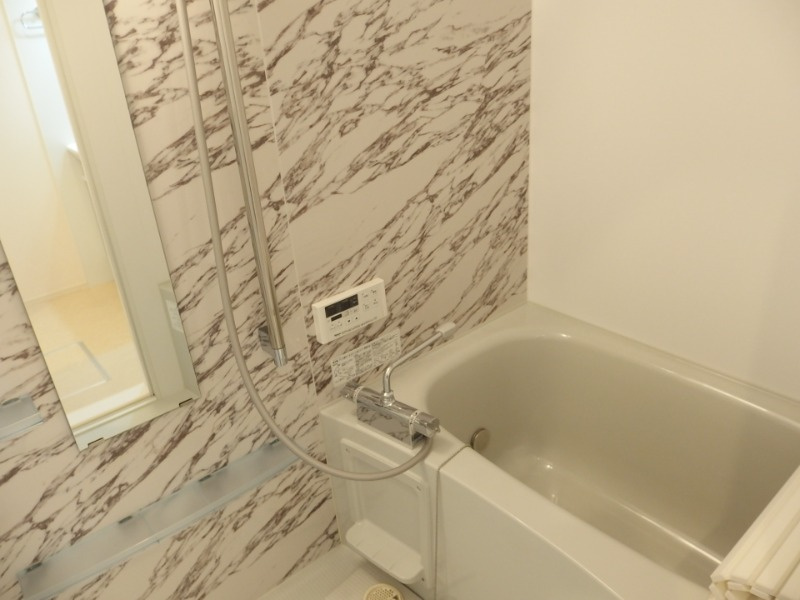 シャトレの浴室