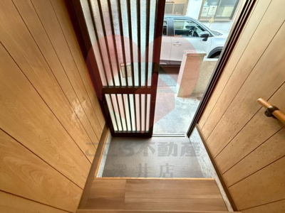 【玄関】 | 枚方市養父丘２丁目貸家