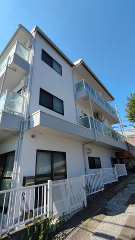 ホワイトキャッスルの外観