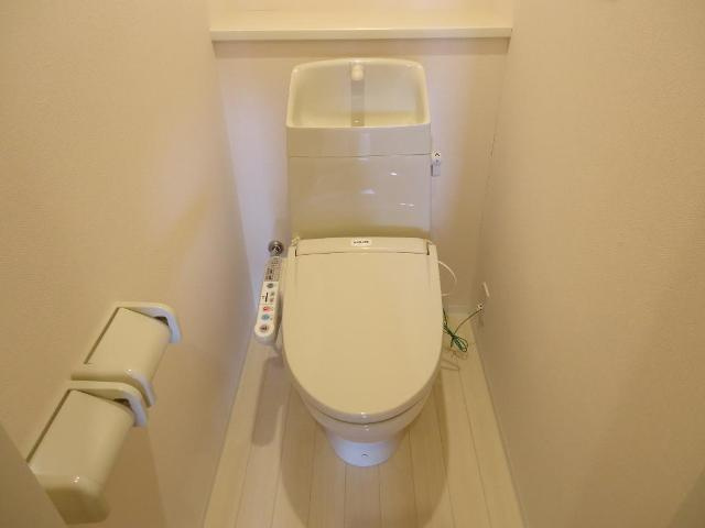 サンフィット　フジマンＣ棟のトイレ|シャワー付トイレ