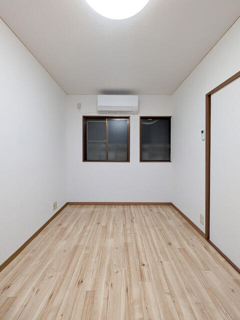 室内３