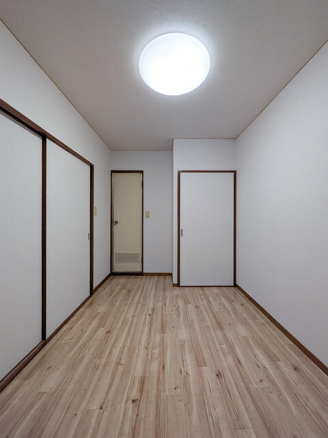 室内４
