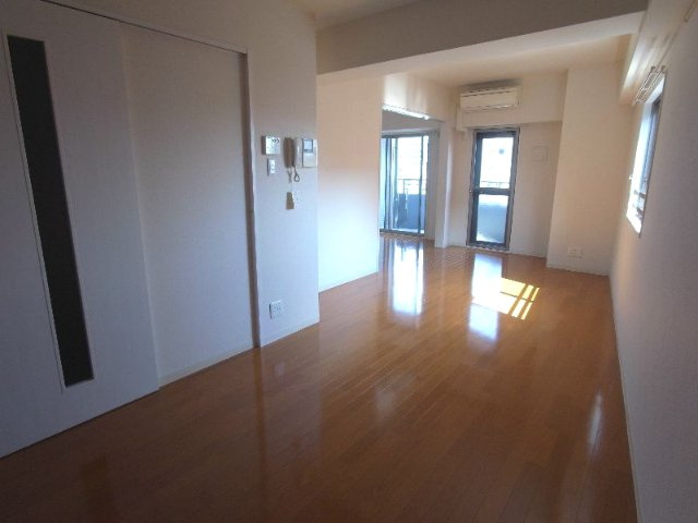 ＴＫ花梨ビルの居間・リビング