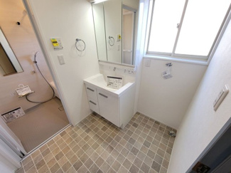 【独立洗面台】 | 甲斐市中下条 建物全面改装 平成2年築 中古戸建 北東角地 | おしゃれに仕上がった洗面室
