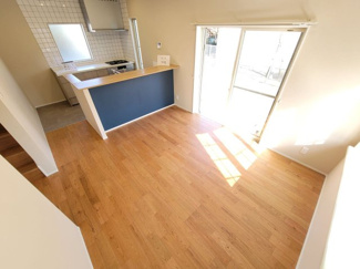 【居間・リビング】 | 甲斐市中下条 建物全面改装 平成2年築 中古戸建 北東角地 | 10.8帖のダイニング部分　とても明るいお部屋です。