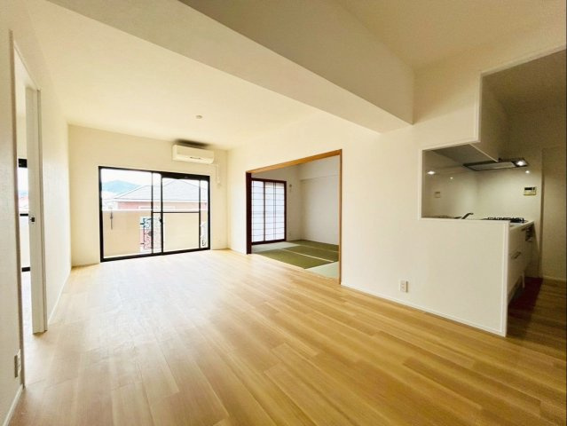 【居間・リビング】 |  ロイヤルマンショングランデ城南☆仲介手数料無料☆