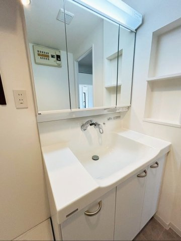 【独立洗面台】 |  ロイヤルマンショングランデ城南☆仲介手数料無料☆