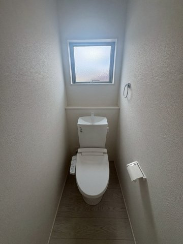 行橋市行事2丁目3期　新築一戸建てのトイレ|シンプルで使い勝手の良いお手洗い♪
【行橋市　新築戸建て】