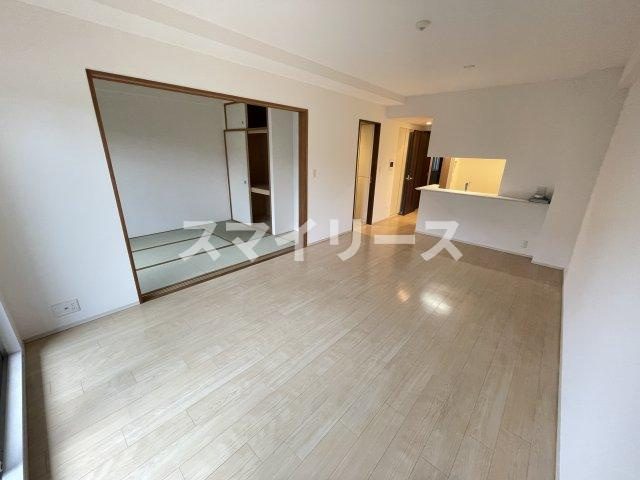 クレストフォルム柏サウスウイング の居間・リビング