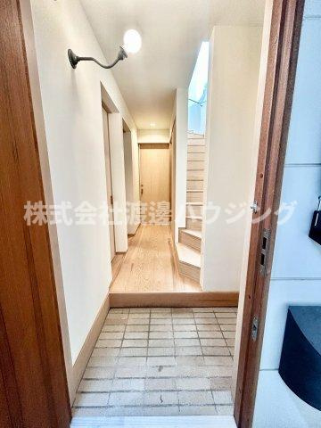 ミストレスカサスの玄関