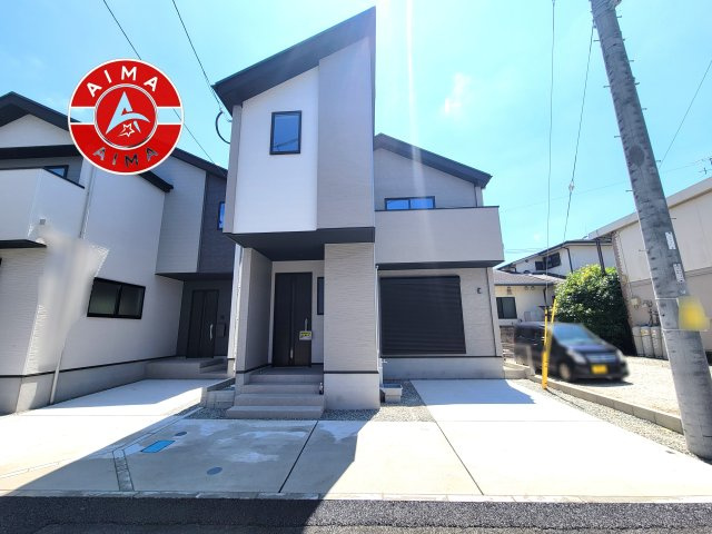 福津市中央６丁目第6-2棟（2号棟）の内観：施工例|明るく開放的なリビングダイニングは豊かな陽光が注ぎ込み、やすらぎの空間を演出してくれます。ご家族で楽しいひとときをお過ごし下さい。※家具はCGを合成したものです。