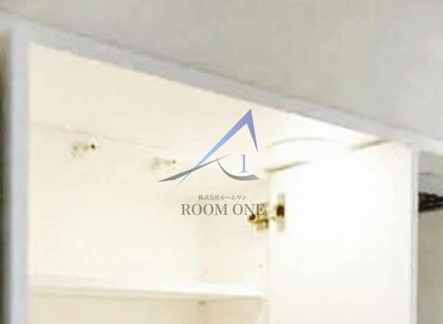 フィリップ下落合の収納|キッチン上部収納です。