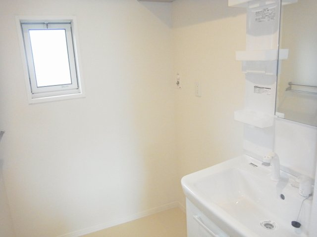 シャーメゾン・鈴鹿Bの洗面所|退去前の為、同じ物件内のお部屋の参考画像となります。