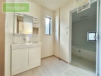 【独立洗面台】 | 可動棚付きフリースペース　八木が谷1丁目　全2棟　B号棟 | 同プラン