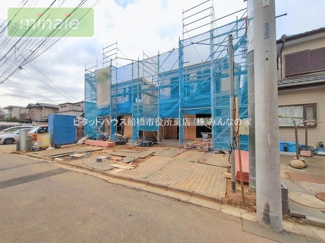 【前面道路含む現地写真】 | 可動棚付きフリースペース　八木が谷1丁目　全2棟　B号棟 | 販売現地（2026.01.21）