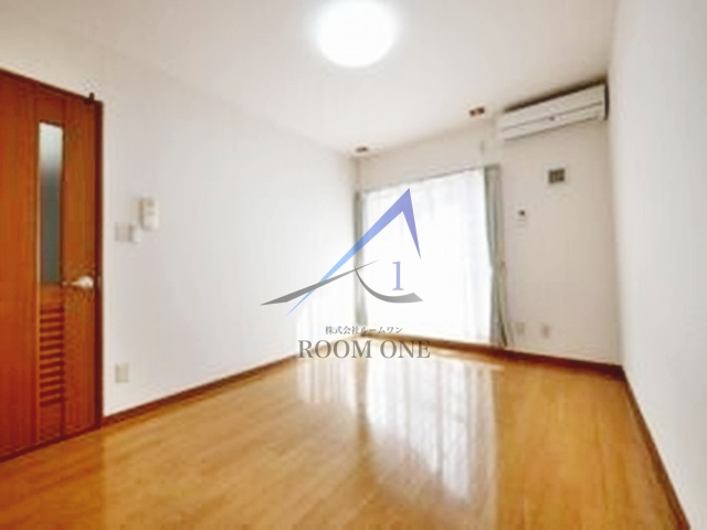 メゾン ブランの居間・リビング|洋室のお部屋です。