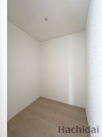 高浜市向山町第5　新築戸建＜2号棟＞の洋室|7.5帖洋室ウォークインクローゼット