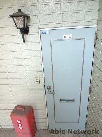 メゾンルピナのエントランス