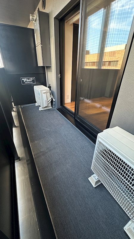 ZOOM信濃町のバルコニー