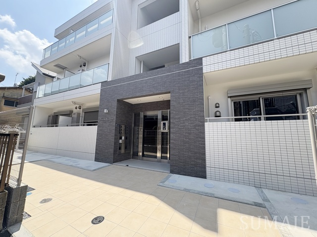 メゾンドビューラシーヌⅢのエントランス|エントランスです☆