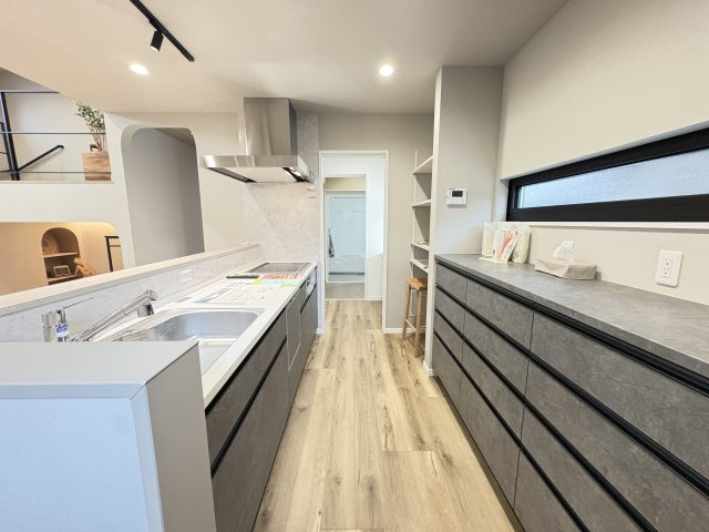 磯城郡田原本町大字千代のキッチン|収納たっぷりなシステムキッチン