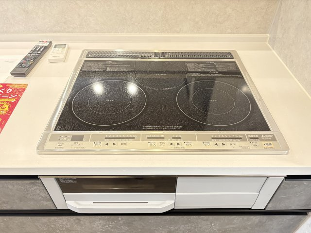 磯城郡田原本町大字千代のキッチン|IHクッキングヒーター3口