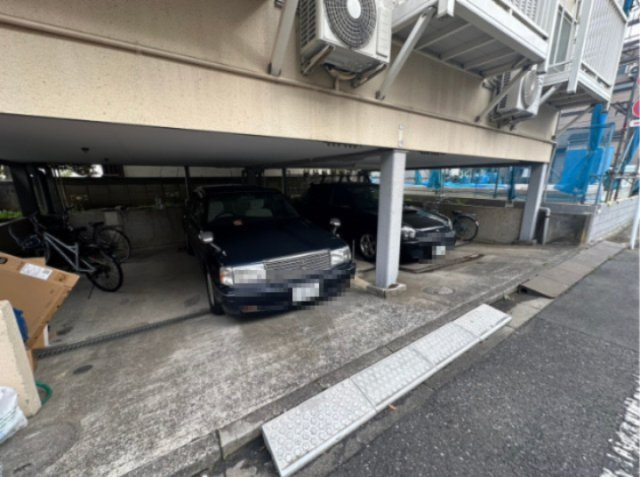 ハイムKの駐車場