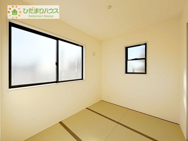 【和室】 | 第1下妻市下妻丙　新築戸建 | 小さなお子さまのいる方におすすめ！リビング横の和室でお子様が遊んでる様子も確認できます(^^)/