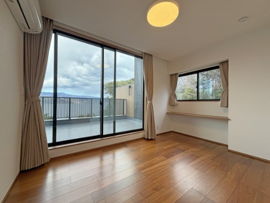 【洋室】 | 熱海市網代 戸建