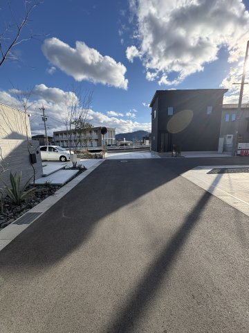 岩出市中迫・新築戸建・54742の前面道路含む現地写真