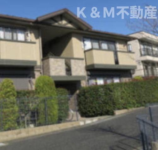 リシアンサス・ガーデンBのエントランス|清潔なエントランスです